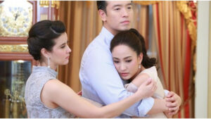 Phân Tích Nhân Vật
